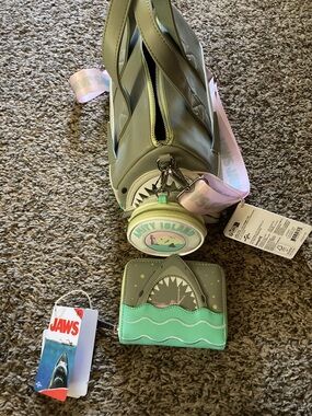 Loungefly Universal Jaws Crossbody Amity Island Coin Purse  w Matching Wallet